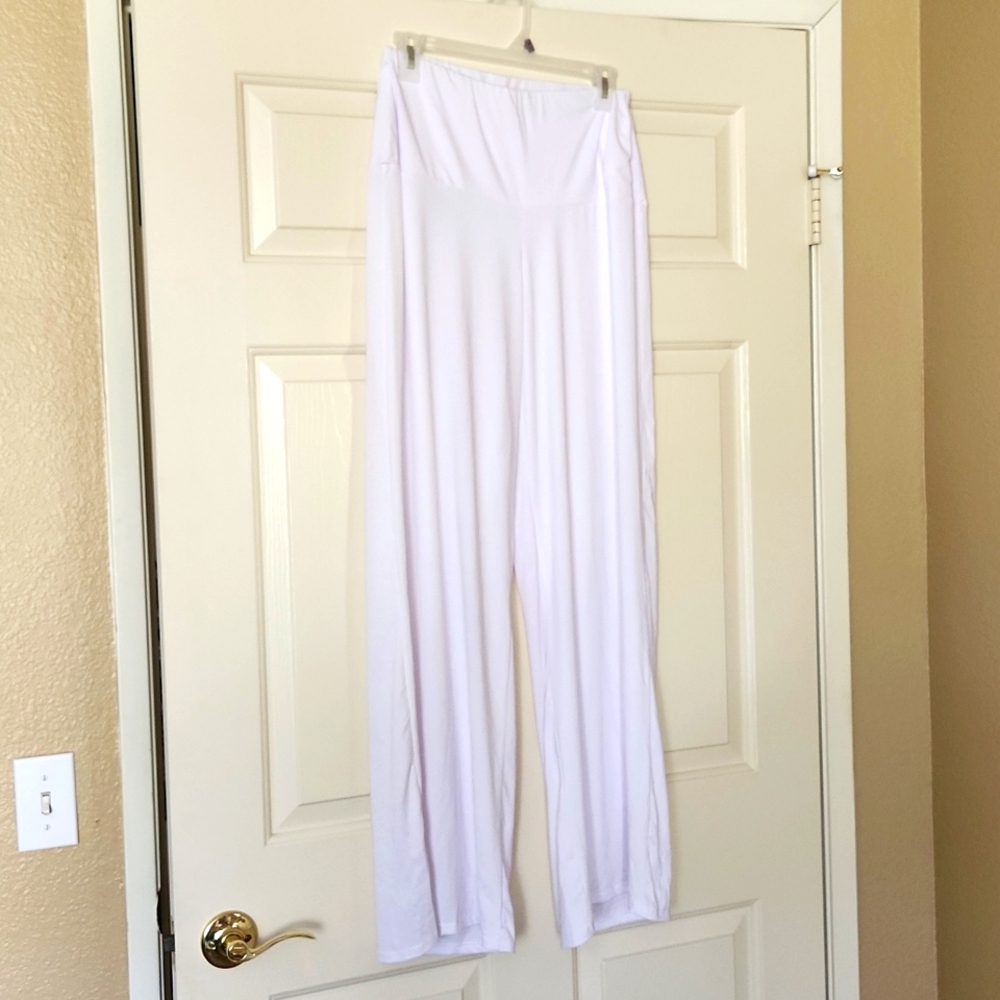 White pants size 2X.